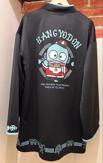 한교동 차이나 풀오버 L 산리오 택 포함 새상품