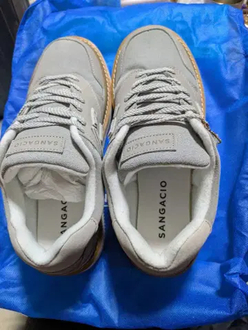 SANGACIO 그레이 스니커즈