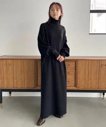 LOWRYSFARM 스탠드 리브 니트 원피스