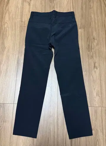 골프 데상트 팬츠 블랙 SS 사이즈 인심 69.5