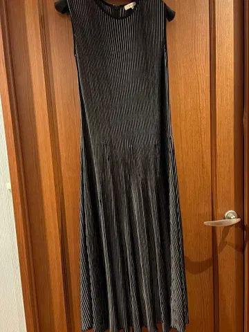 EPOCA 슬리브리스 원피스 M 블랙 화이트 스트라이프