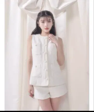 다리치 썸머 트위드 슬리브리스 자켓