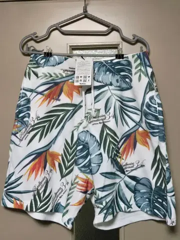 [ 새상품 ] Real Bvoice 하프 팬츠 XL 트로피컬 패턴