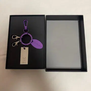 BTS THE BEST 로고 키링