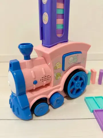 별의 커비 쌓기 블록과 스미코구라시 와쿠와쿠 도미노 기차 세트