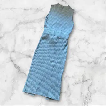 RESEXXY 리젝시 백 오픈 리브 니트 원피스 스카이블루