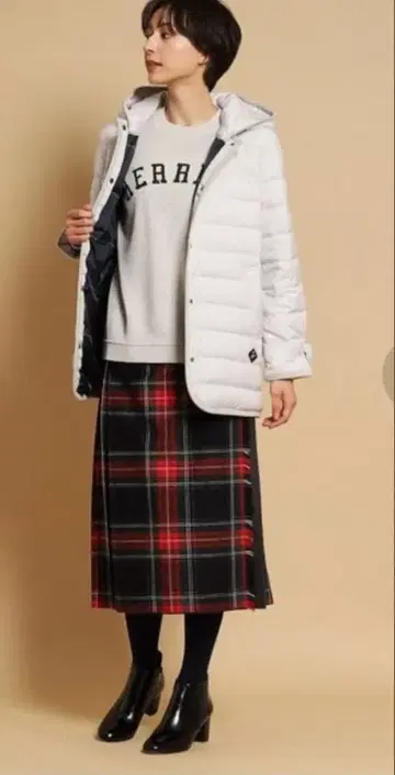 Dessin 뮬러 다운 그레이