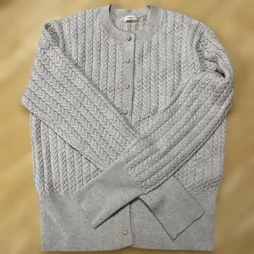미사용 이에나 케이블 니트 가디건 그레이