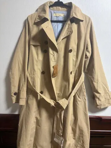 베이지 트렌치코트