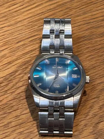 오리엔트 쿼츠 손목시계 파랑 9면 컷