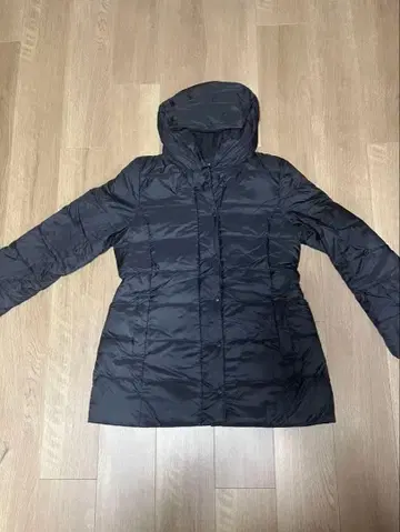 23구 후드 부착 블랙 다운 자켓