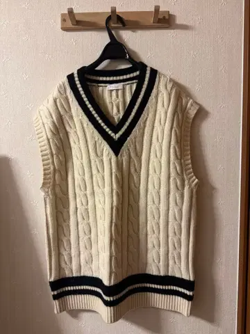 케이블 니트 베스트 BEAUTY&YOUTH