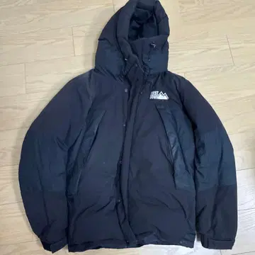 FIRST DOWN 블랙 다운 자켓