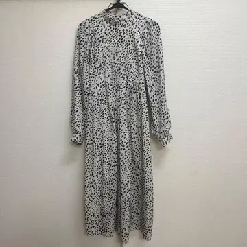 ELENDEEK 도트 무늬 롱 슬리브 원피스 01