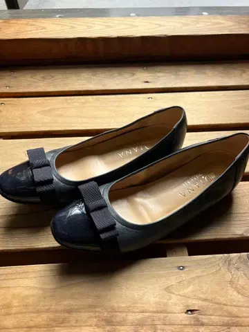 DIANA 다이애나 리본 포함 플랫슈즈 네이비 24.5