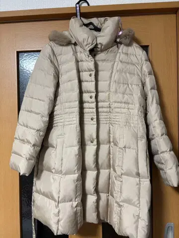 마추어 후드 부착 베이지 다운 자켓 클리닝 완료
