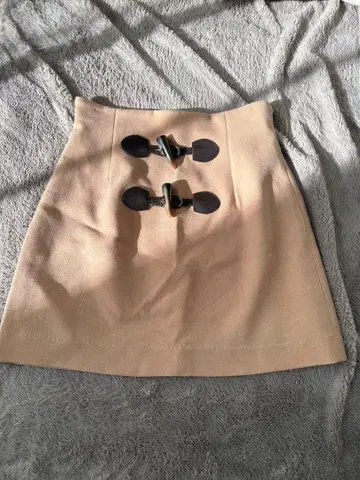 dazzlin 베이지 미니 스커트 S