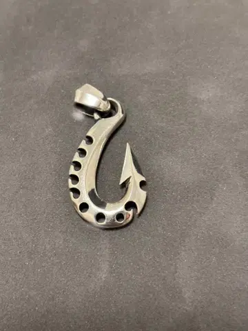 피쉬 후크형 목걸이 탑