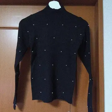 moment 블랙 터틀넥 스웨터