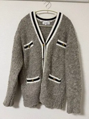 [ 최종 가격 인하 ] Arpege Story V 넥라인 가디건