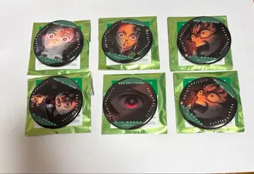 귀멸의 칼날 이야기가 담긴 눈빛 캔뱃지 카마도 탄지로 세트