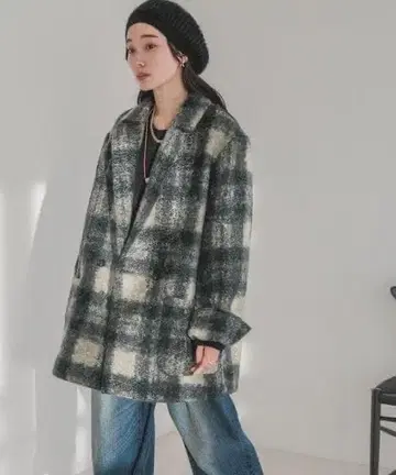 JEANASIS 지나시스 컬리부클레 W 자켓 코트