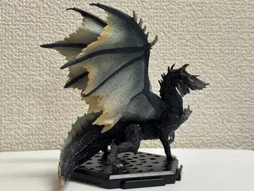 몬스터 헌터 스탠다드 모델 알바트리온 피규어