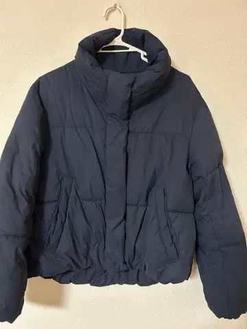 네이비 숏 기장 패딩 자켓