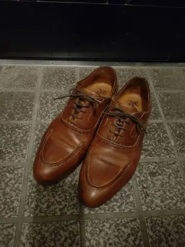 브라운 가죽 드레스 로퍼 이탈리아제