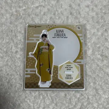 CUTIE STREET 이타쿠라 카나 아크릴 스탠드 후리소데