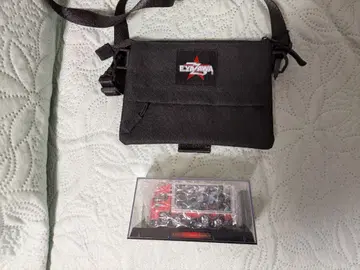 EYZAWA 블랙 바디백