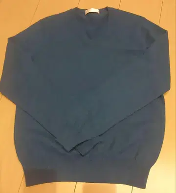 UNIQLO 캐시미어 100% 다크 블루 V넥 긴팔 니트 스웨터