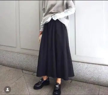 [새상품급] machatt 자카드 직조 플레어 스커트