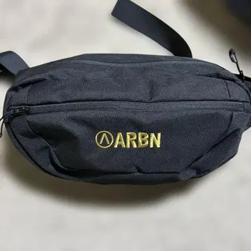 ARBN 숄더백