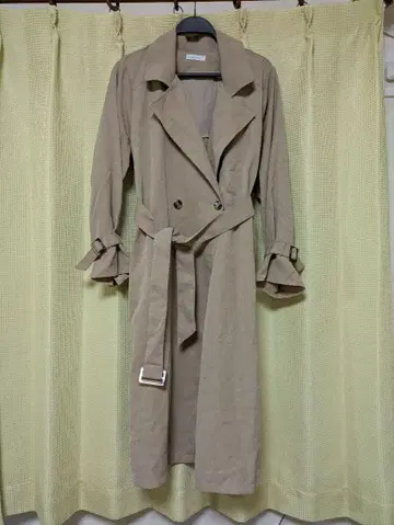 2PINK 베이지 트렌치코트