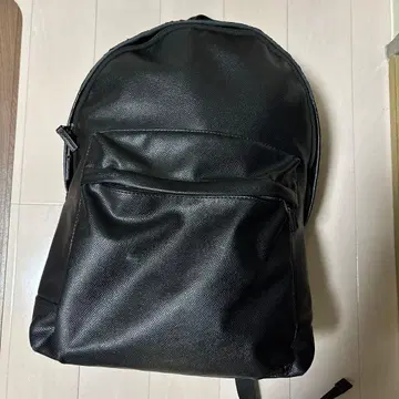 블랙 합성 피혁 백팩