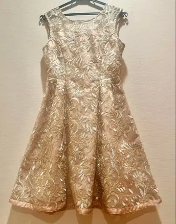 릴리 브라운 레이스 베이지 드레스