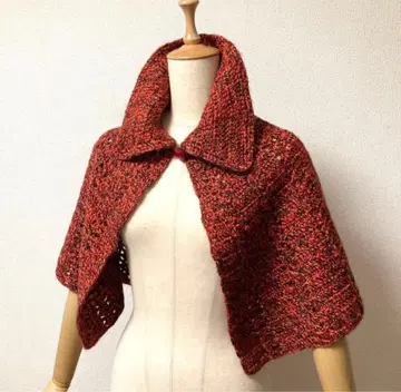 빨간색 계열 니트 케이프 판초