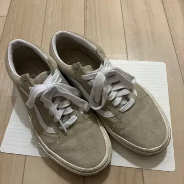 Vans 베이지 스웨이드 스니커즈