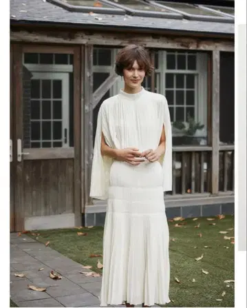 laubeblanc PowderSatinPleats Cape Blouse