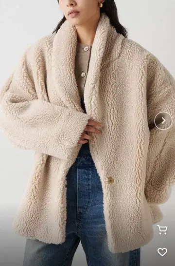 Whim Gazette 인플루언서 콜라보 미들 보아 코트