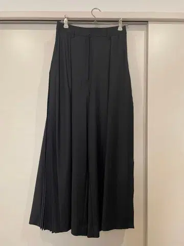 EZUMi 사이드 플리츠 팬츠