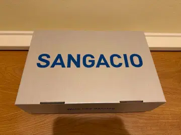 뱅크시 Banksy 콜라보 스니커즈 추첨 한정판 26.5cm