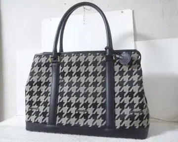 컨디션 최상 밀라 쇤 하운드투스 패턴 미니 백 포함 여성용 핸드백