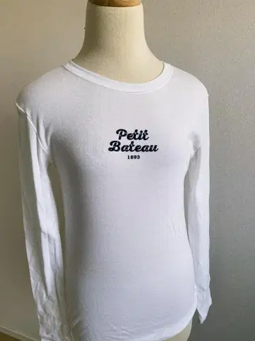 [택 포함 새상품] Petit Bateau 긴팔 T셔츠 화이트