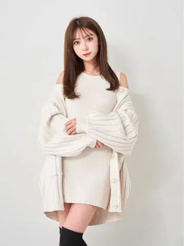 다리치 샤베트 앙상블 니트 미니 원피스 아이보리 화이트