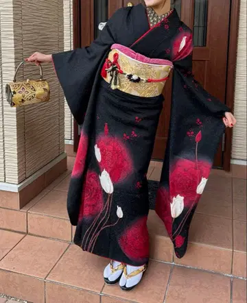 후리소데 블랙 베이스 꽃무늬