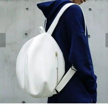 동글동글 백팩 L 사이즈 고급 pu 가죽 화이트