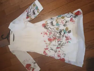 꽃무늬 긴팔 A라인 원피스 화이트