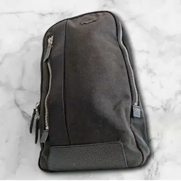 양품 Lacoste 바디백 외출 출퇴근 통학 여행 연말연시 눈 겨울